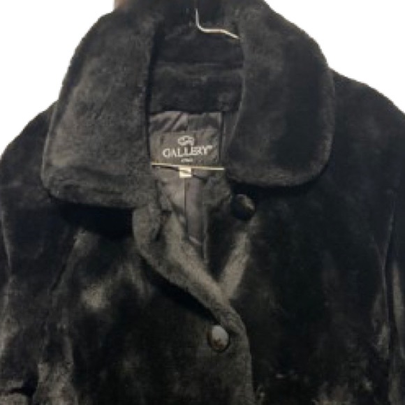 Gallery Black 1950’s faux fur Swing Coat - Picture 7 of 9
